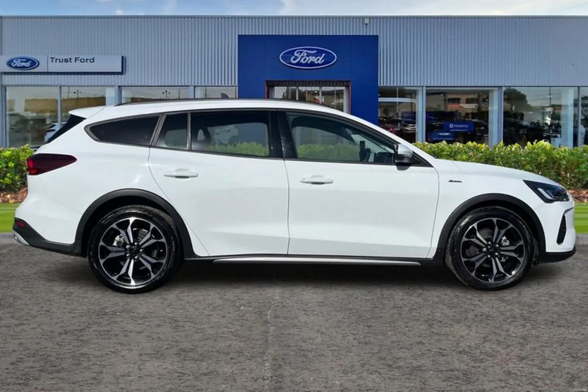 Ford Focus 1.0T EcoBoost MHEV Active X Estate 5dr - Image 3