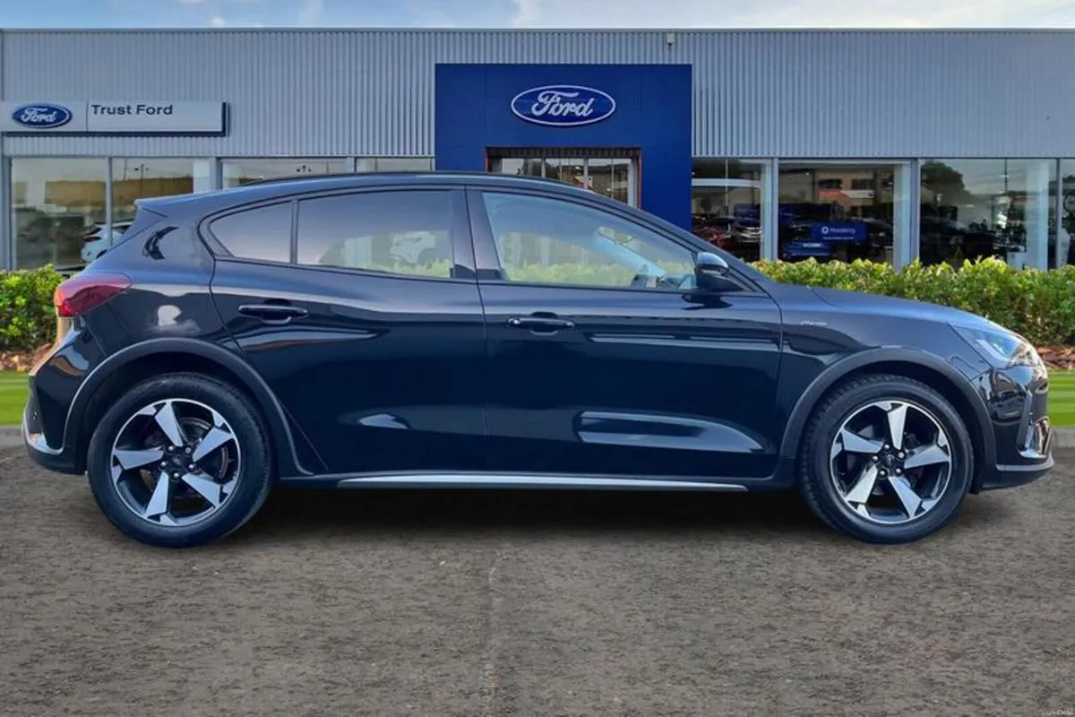 Ford Focus Active - Image 3