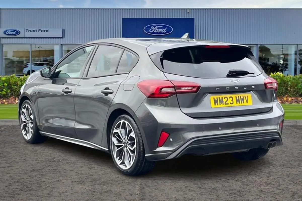 Ford Focus ST-Line X - Image 2