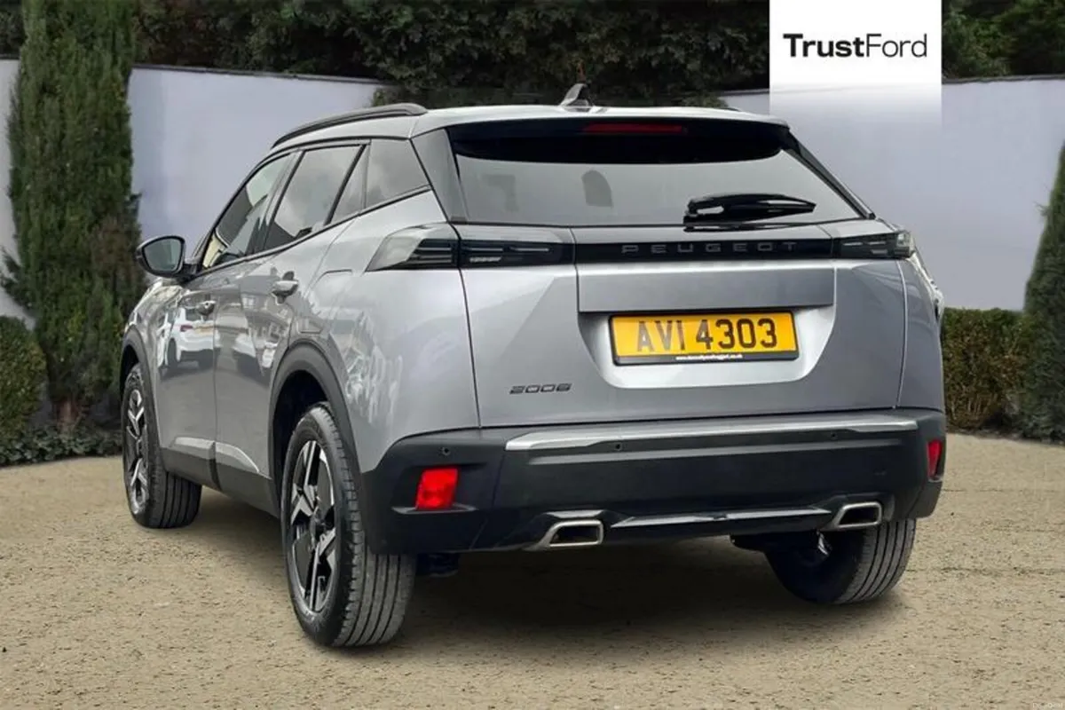 Peugeot 2008 1.2 PureTech Allure SUV 5dr Petrol EA - Image 2