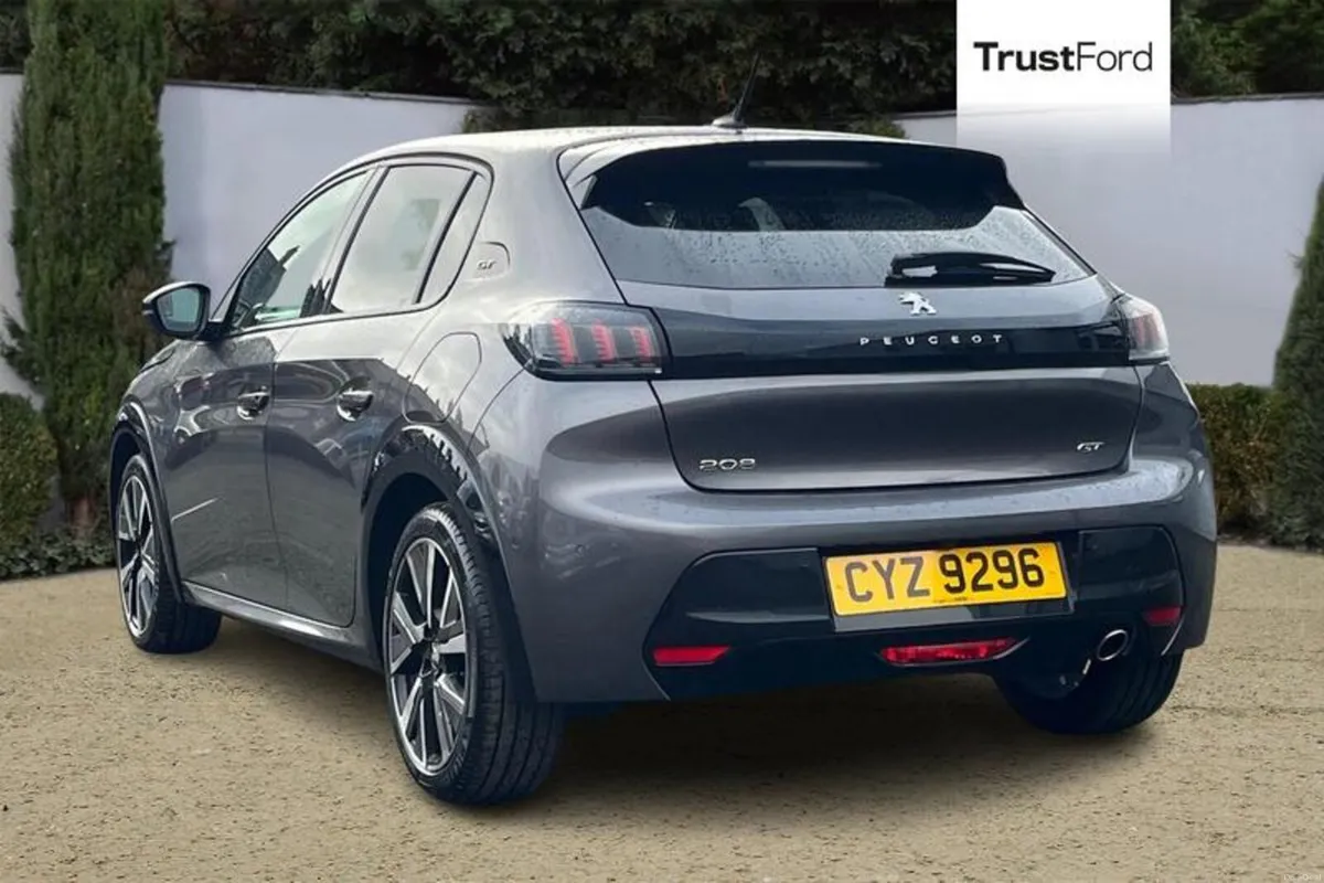 Peugeot 208 GT - Image 2