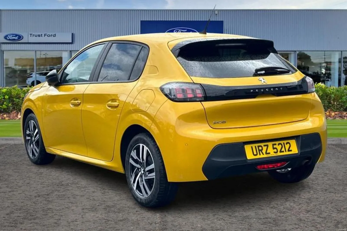 Peugeot 208 Active Premium + - Image 2