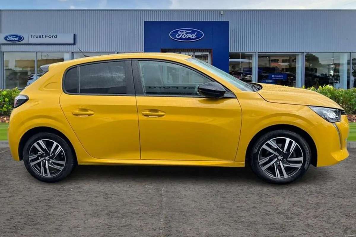 Peugeot 208 Active Premium + - Image 3