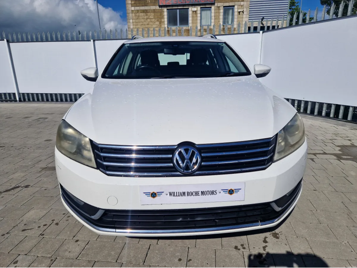 Volkswagen Passat 1.4 PETROL AUTO - Image 3