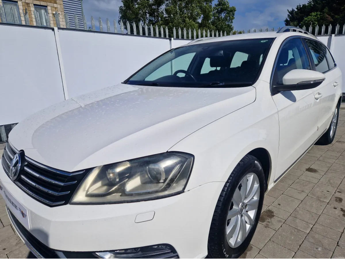Volkswagen Passat 1.4 PETROL AUTO - Image 5
