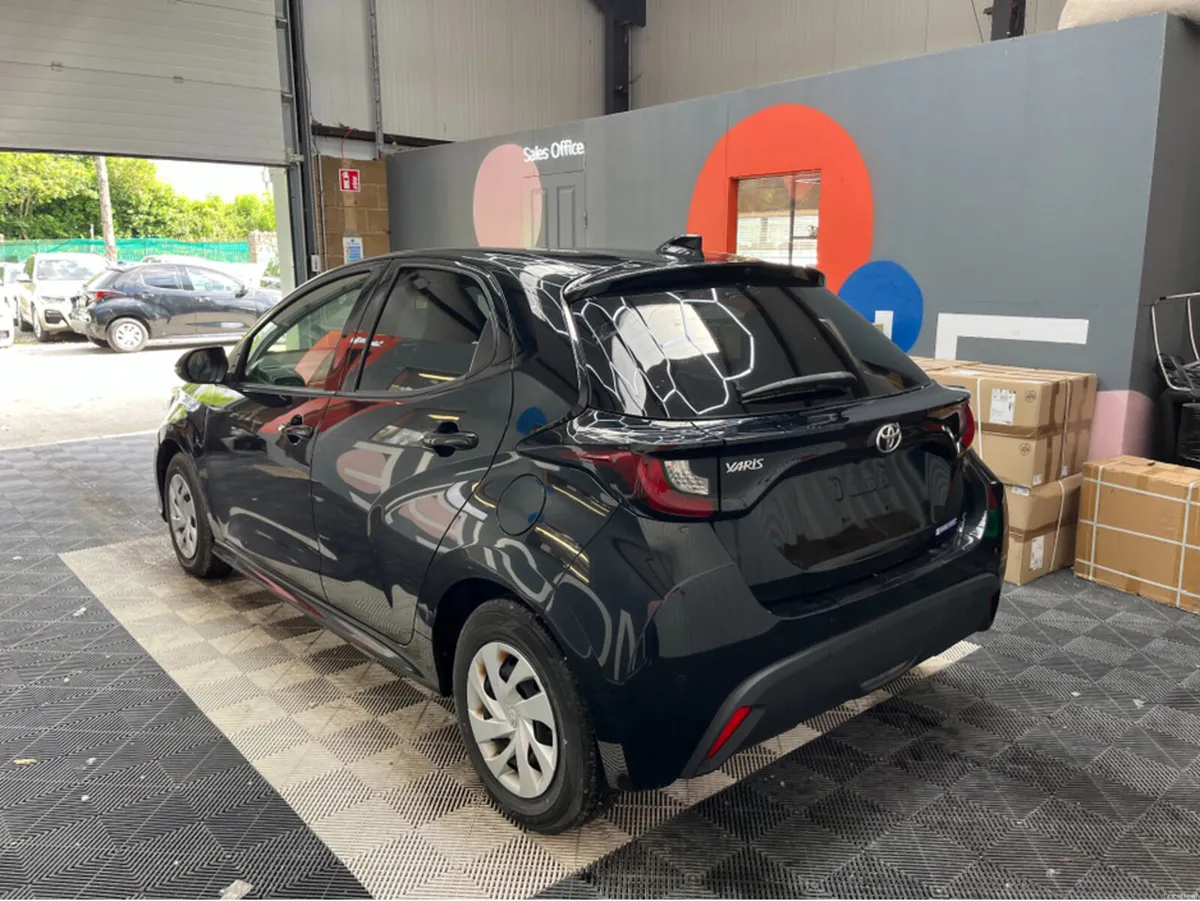 Toyota Yaris 2021 TOYOTA YARIS X 1.0 AUTOMATIC / R - Image 4