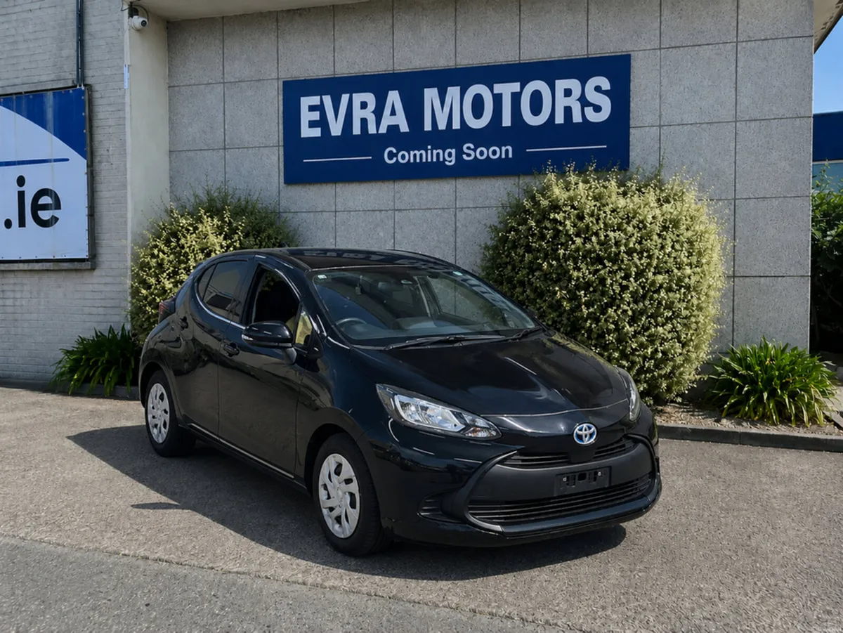 Toyota Aqua X AUTOMATIC HYBRID 1.5 PETROL //REVERS