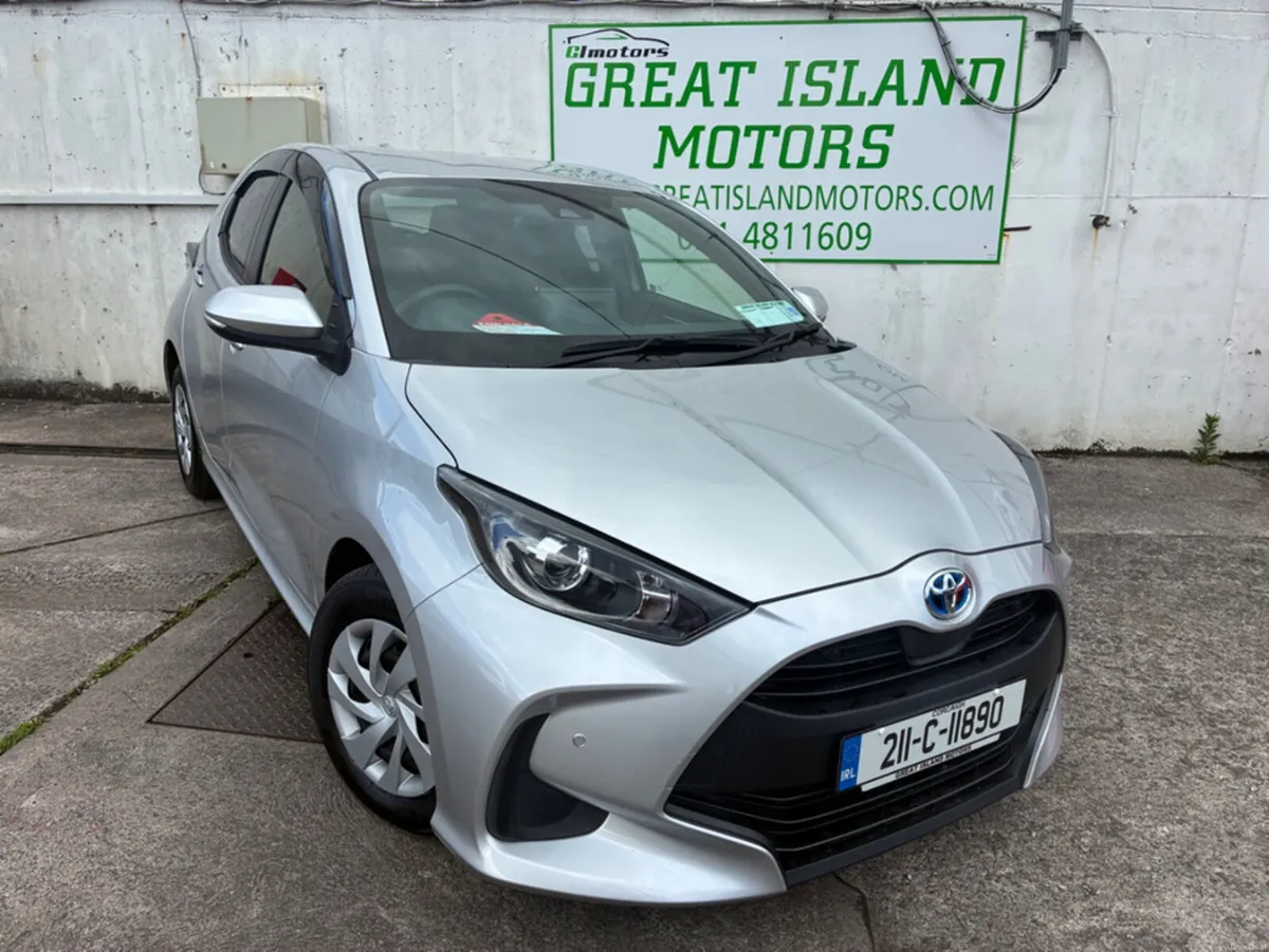Toyota Yaris 1.5 petrol hybrid automatic - Image 1