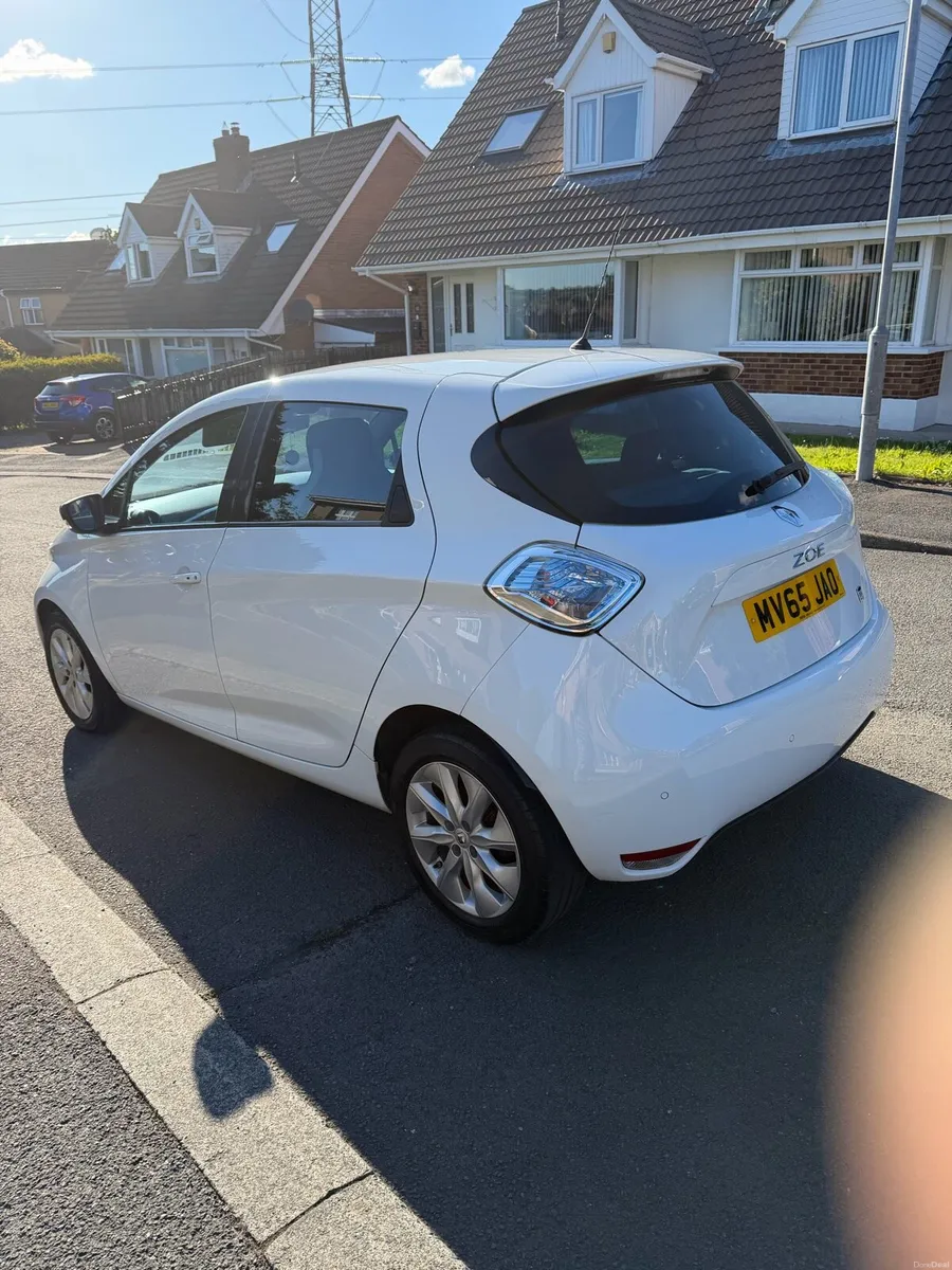 RENAULT ZOE DYNAMIQUE NAV AUTO 2016 22 kWh - Image 3