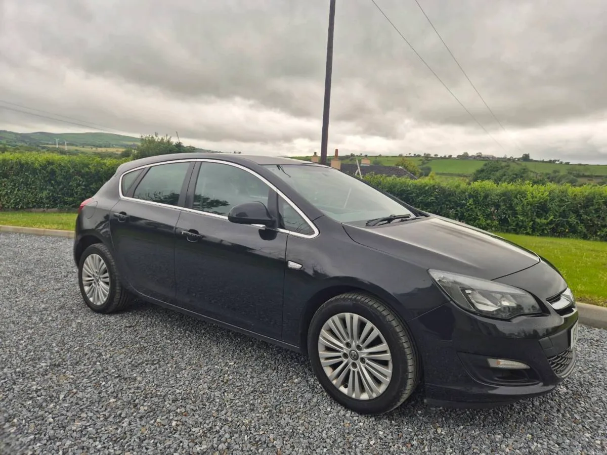 Vauxhall Astra 2014 - Image 1