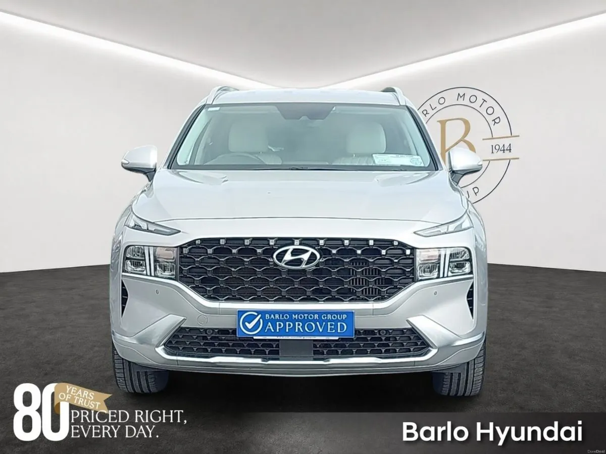 Hyundai Santa Fe 1.6 PHEV 4WD Executive Plus Auto - Image 4