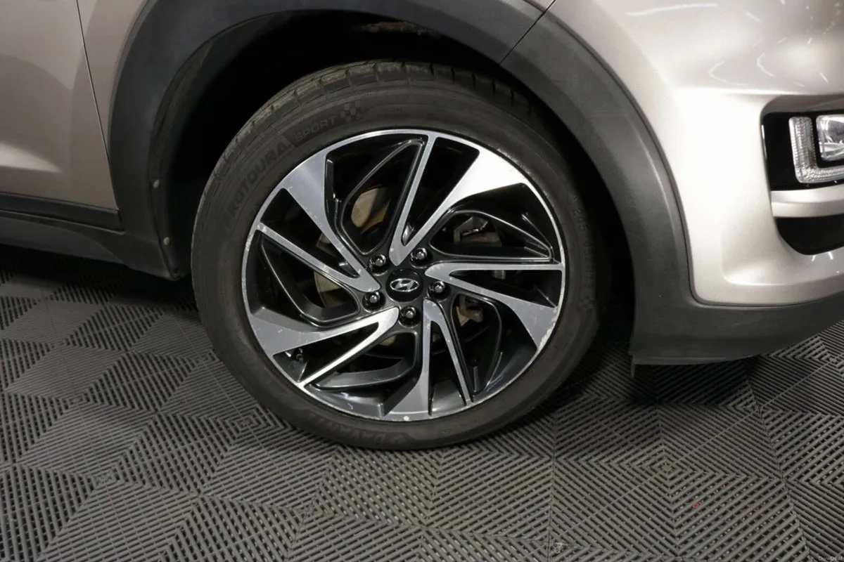 Hyundai Tucson EXECUTIVE PLUS 1.6L DIESEL SUV - Image 3