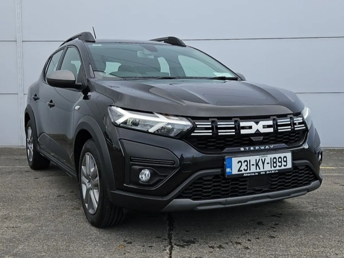 Dacia Sandero Stepway Expression TCe 90 - Image 1