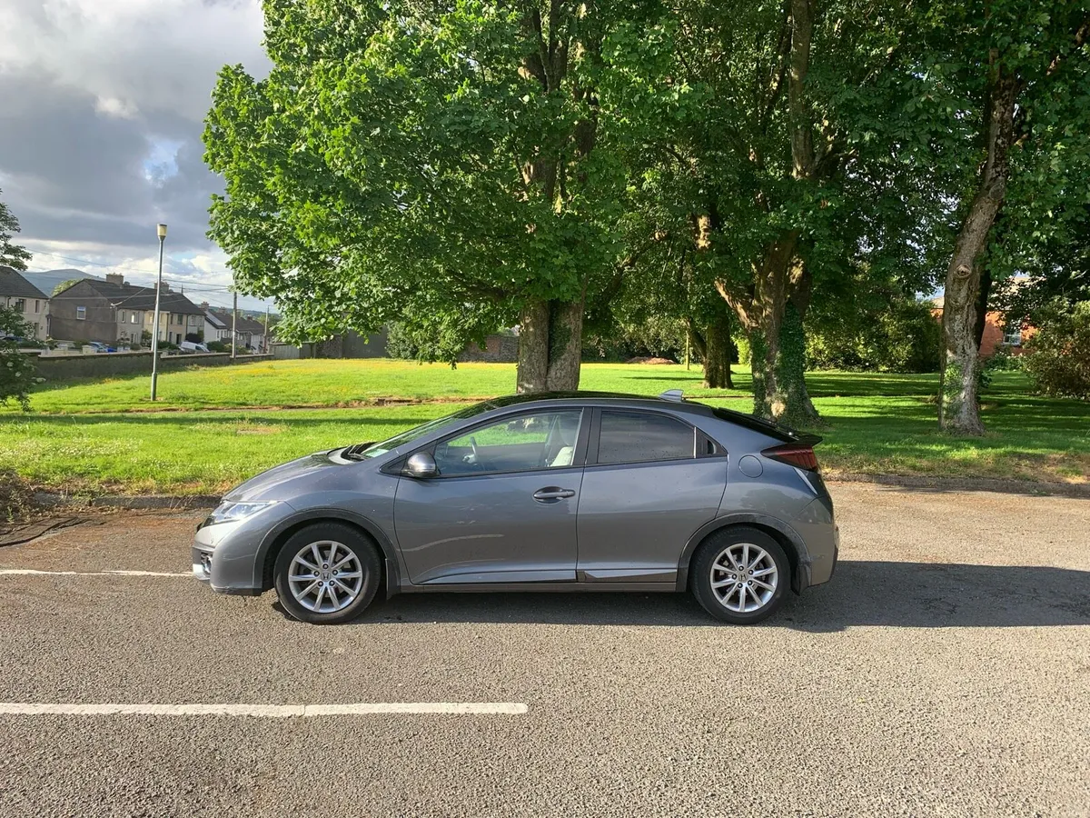 HONDA CIVIC.       Nct 06-27 - Image 1