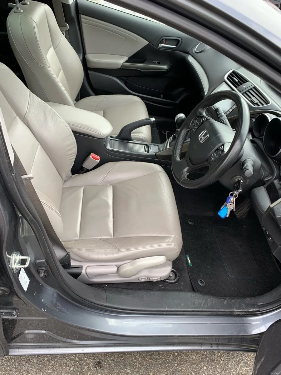 HONDA CIVIC.       Nct 06-27 - Image 2