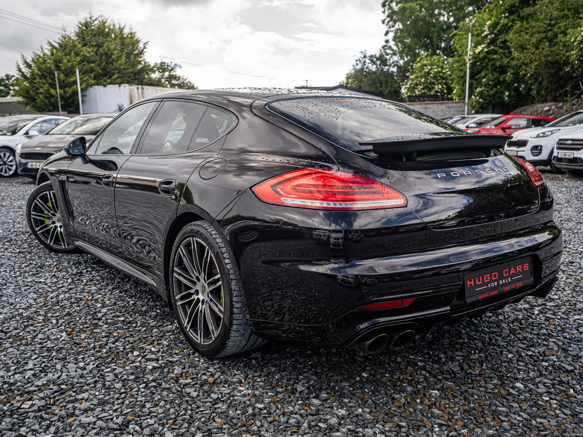 152 Panamera 3.0 Hybrid/High spec/1yr warranty - Image 2