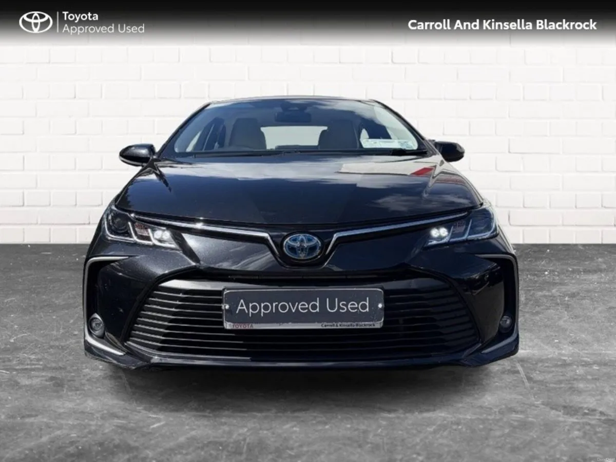 Toyota Corolla Hybrid Luna Saloon *FULL BEIGE LEAT - Image 5