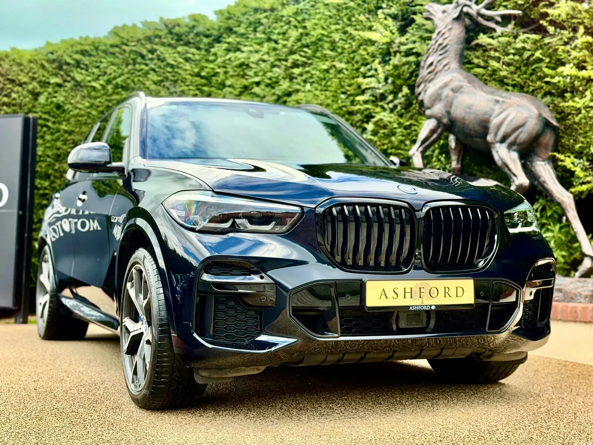 BMW X5 45e M SPORT adjustable suspension low km - Image 1
