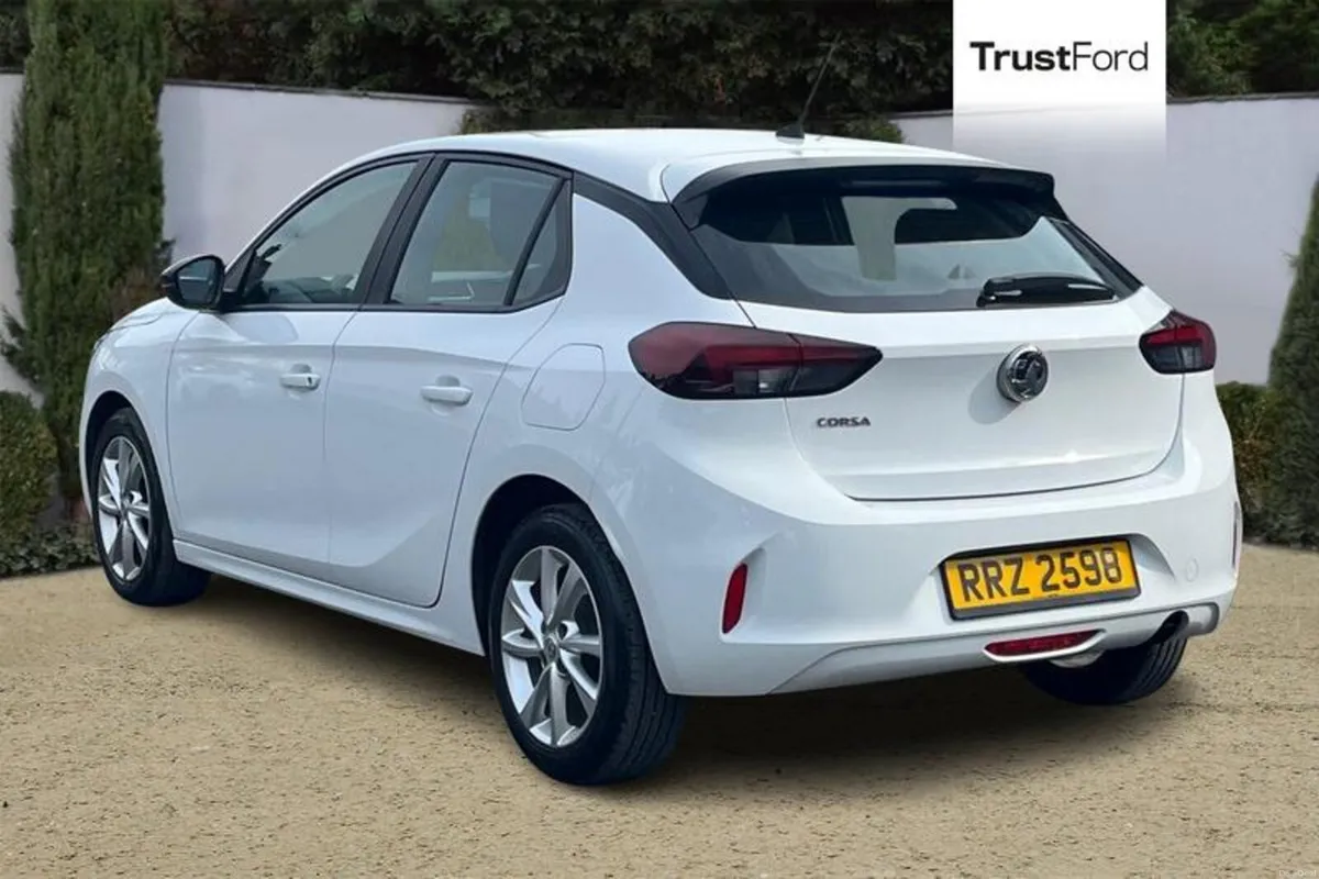 Vauxhall Corsa SE Nav - Image 2