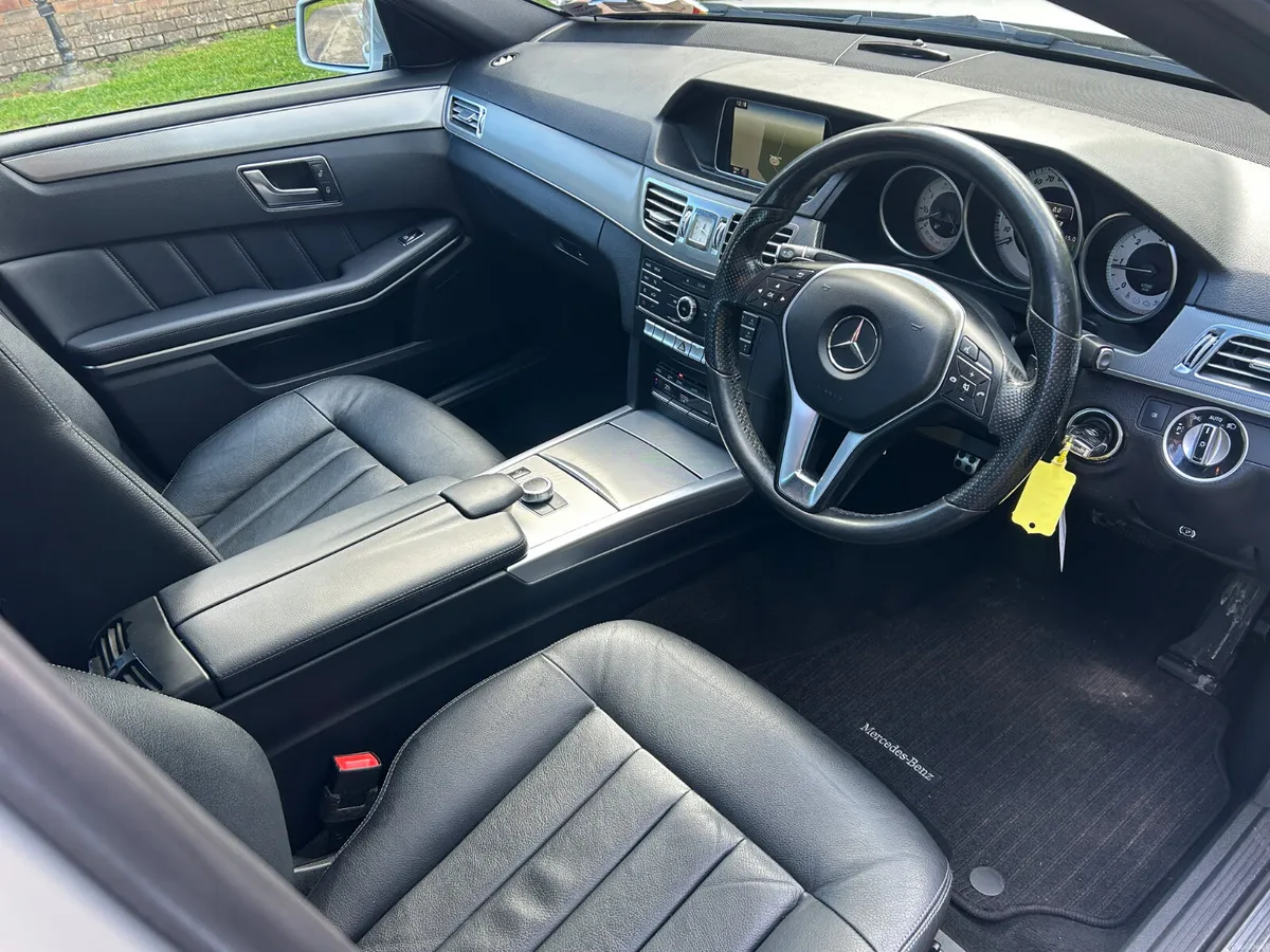 16 Mercedes-Benz E220D Low Km New NCT €12900 - Image 6