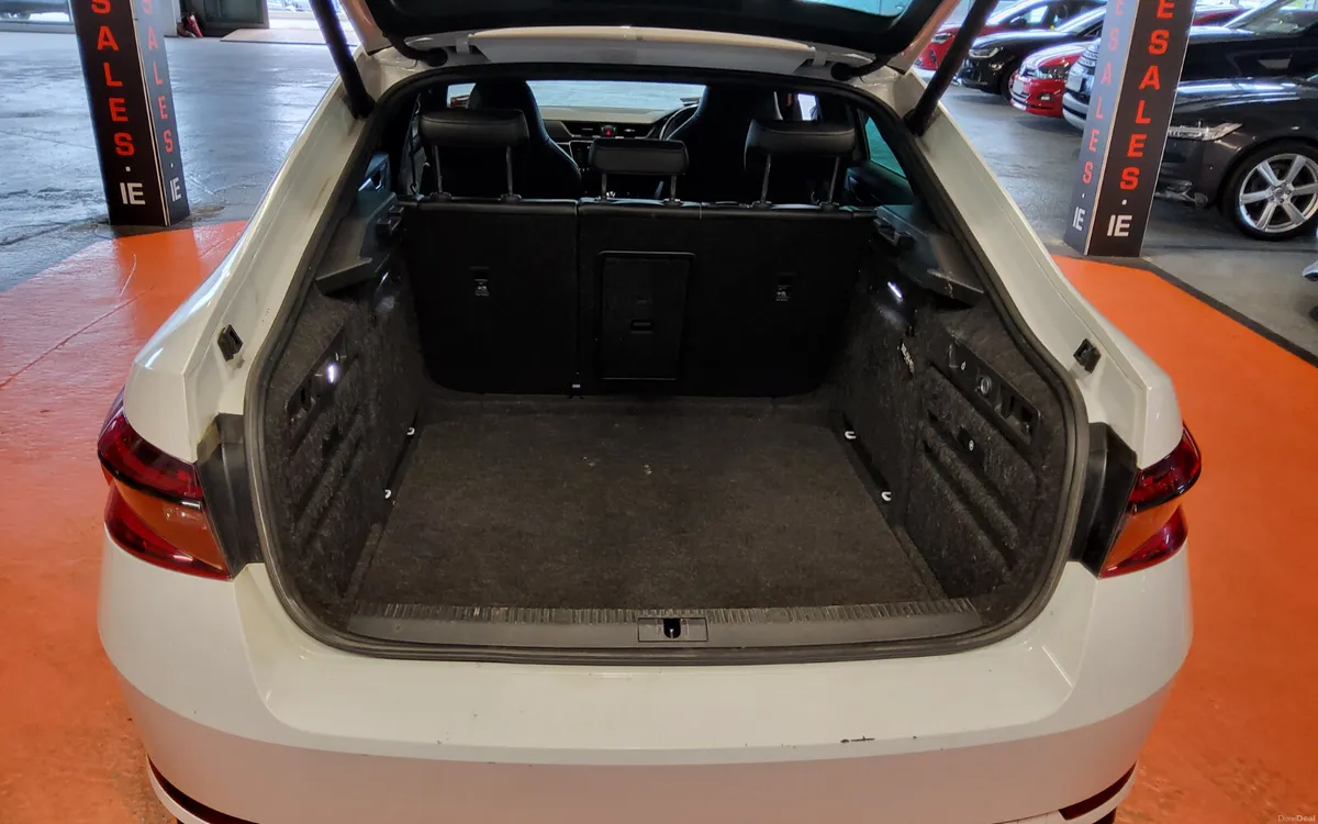 Skoda Superb 2020 - Image 4