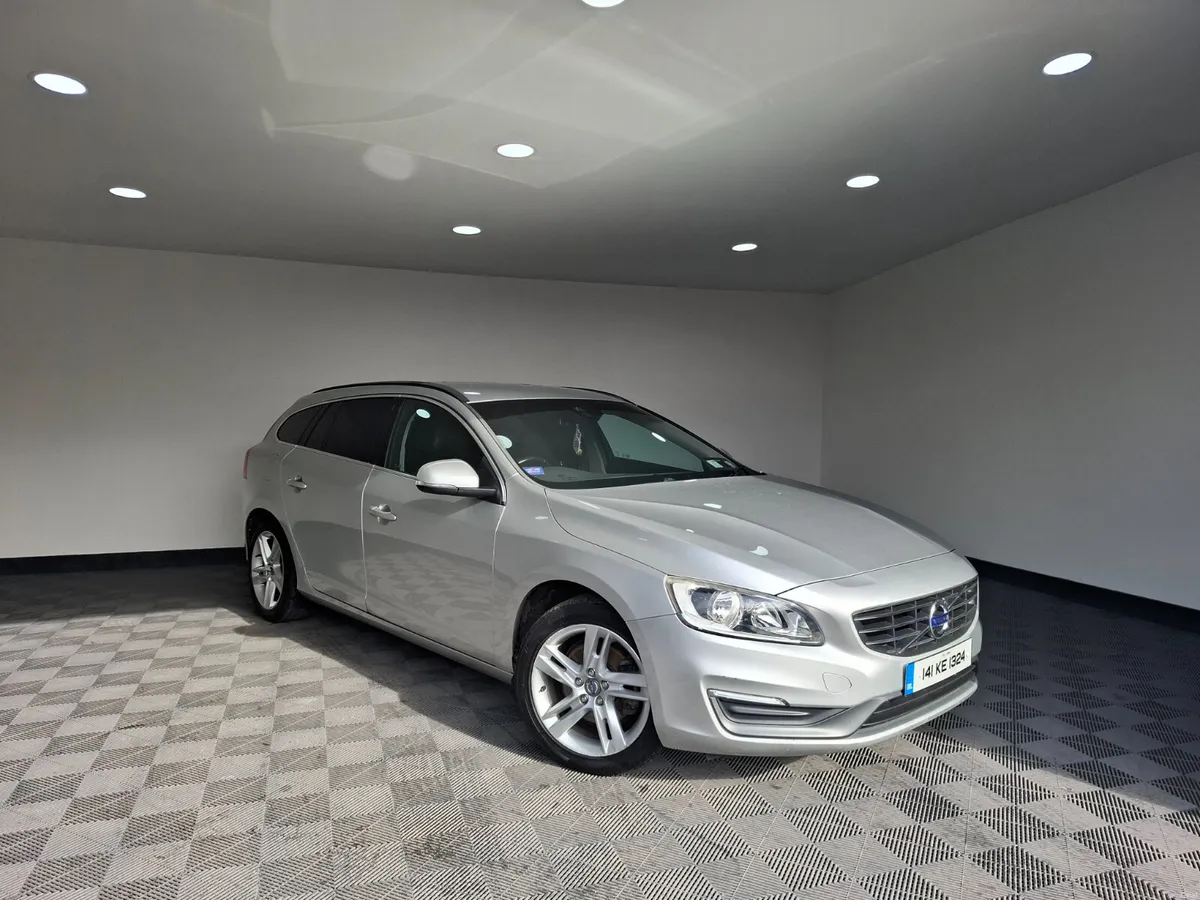 2014 volvo v60 SE - Image 3