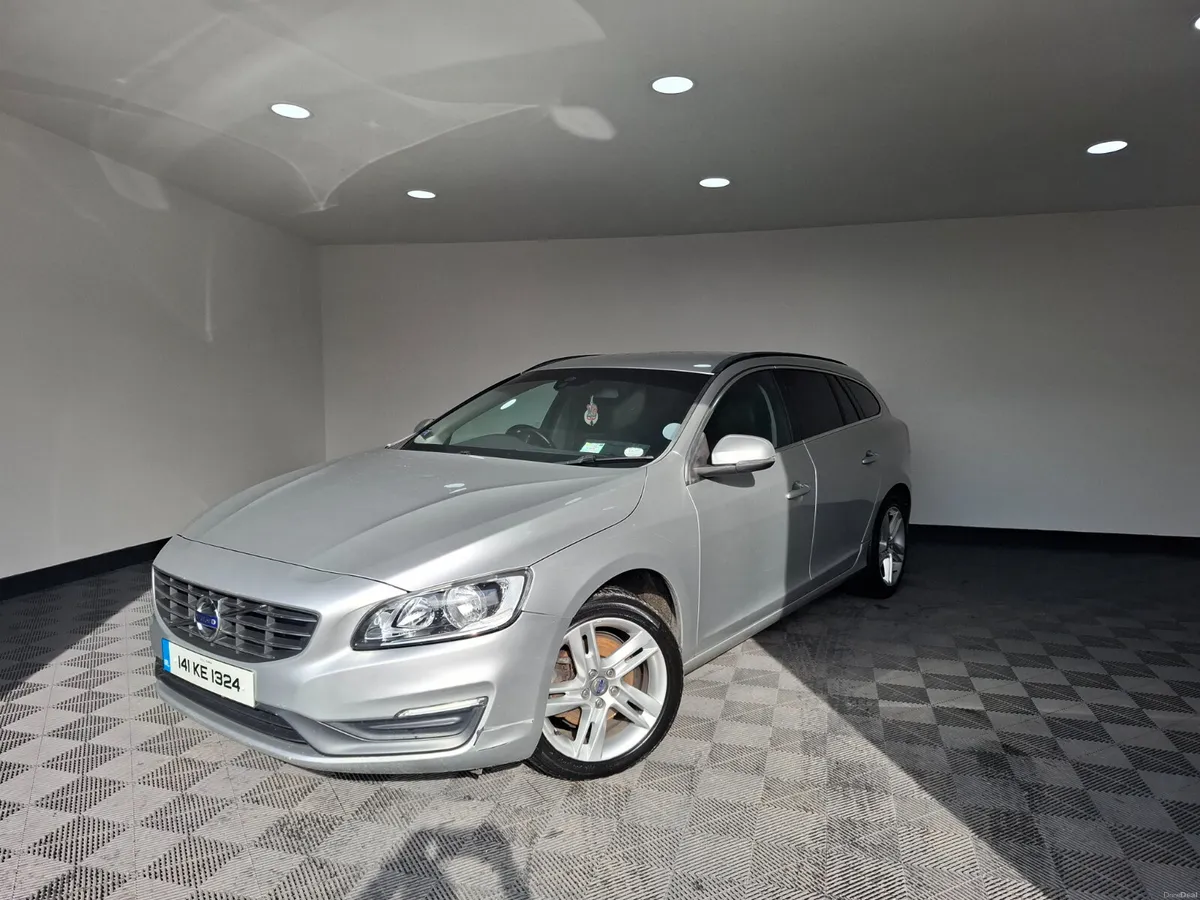 2014 volvo v60 SE - Image 6