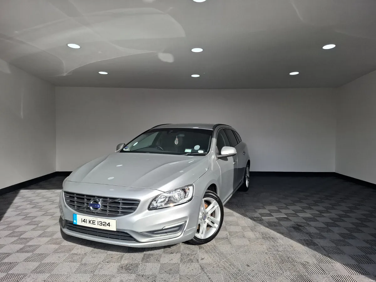 2014 volvo v60 SE - Image 4