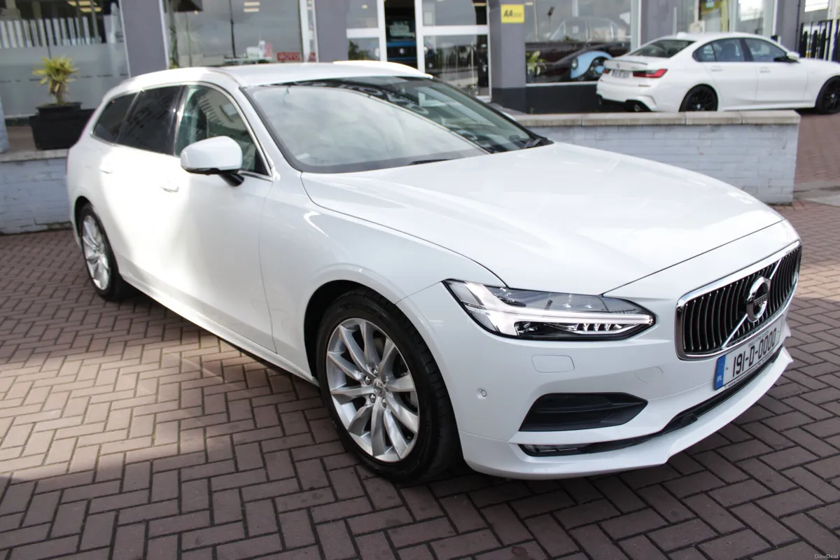 2019 VOLVO V90 - Image 2