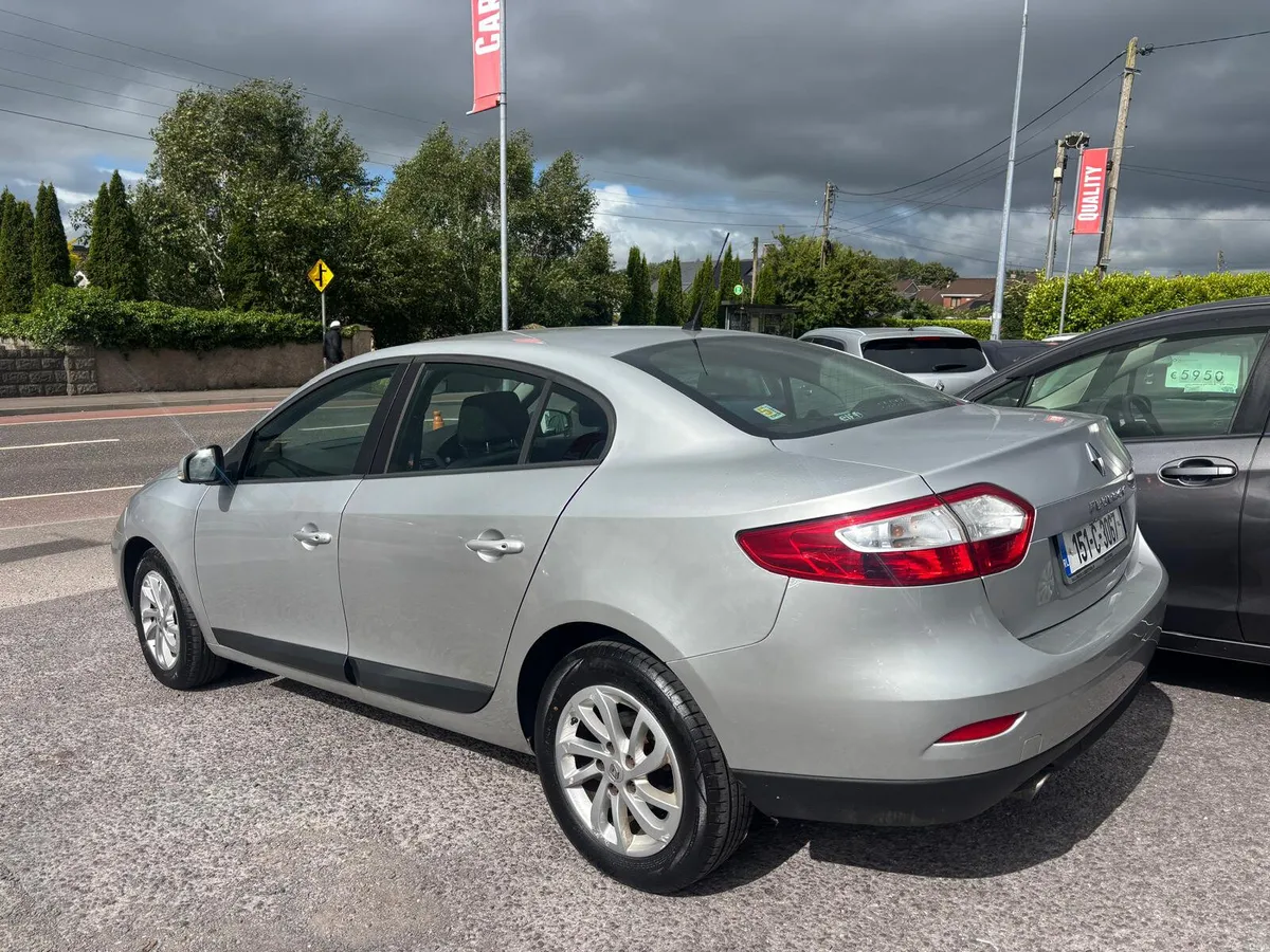 Renault Fluence 2015  DIESEL  SALOON - Image 3