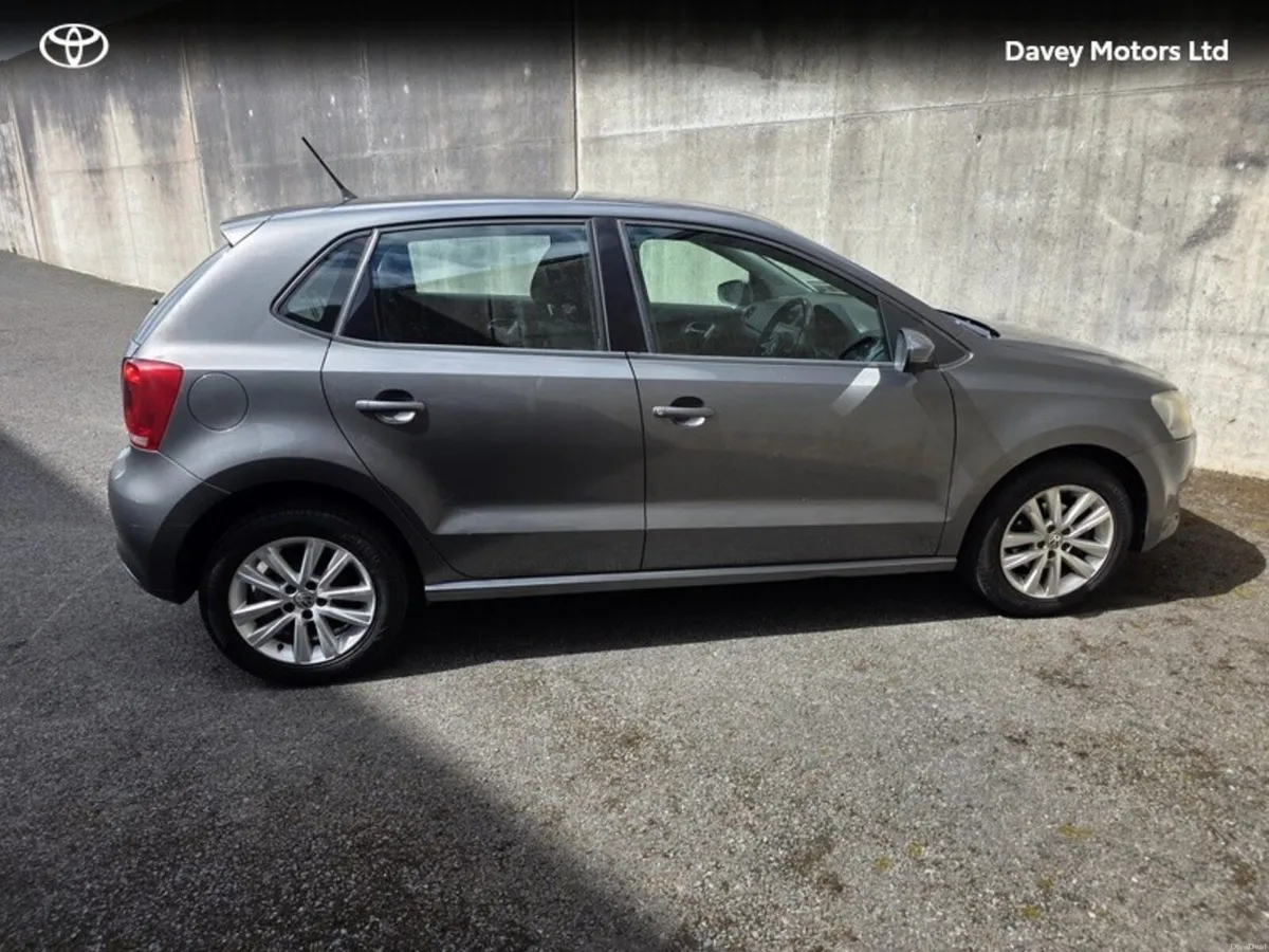 Volkswagen Polo TRENDLINE 1.2 MANUAL 5SPEED 60HP 5 - Image 3