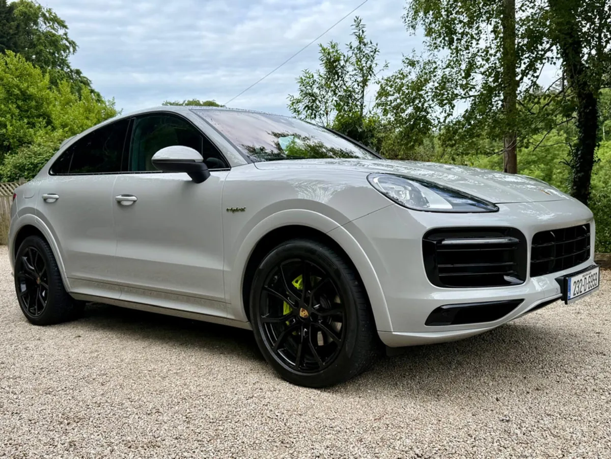 Porsche Cayenne E-HYBRID COUPE PLATINUM *Huge Spec - Image 2