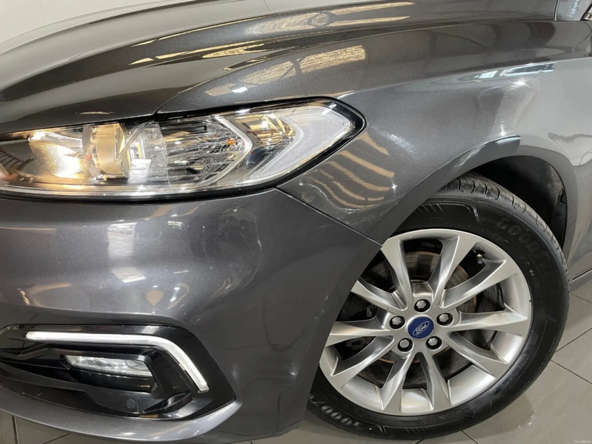 Ford Mondeo ZETEC 5DR 2.0 TD 150BHP - Image 4