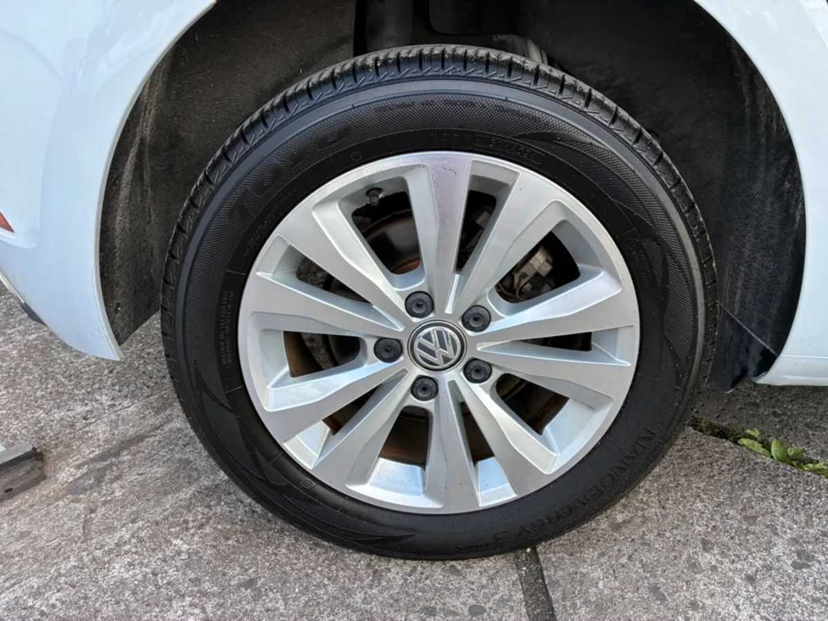Volkswagen Golf 1.2 petrol automatic - Image 2