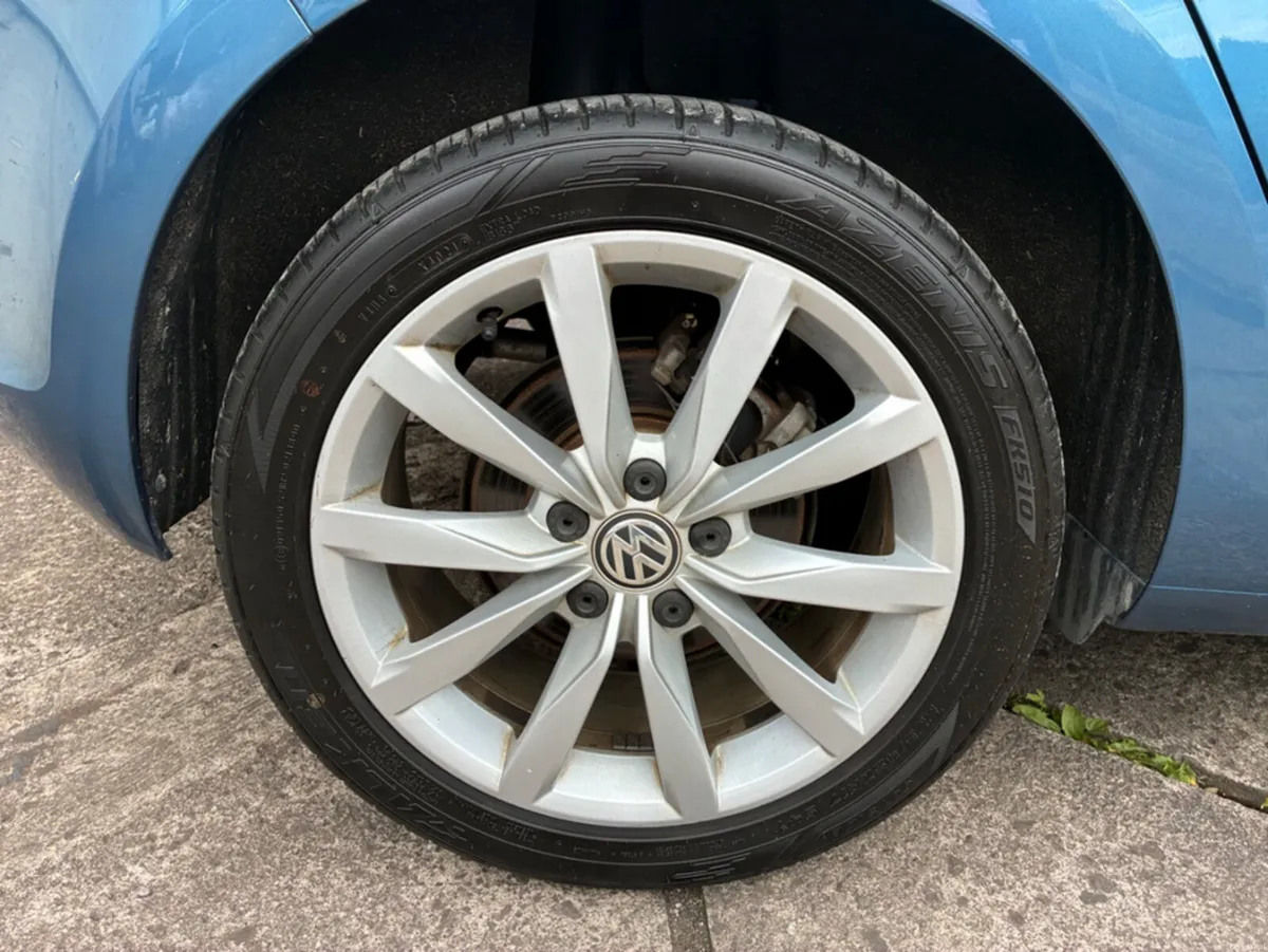 Volkswagen Golf 1.2 petrol automatic - Image 2