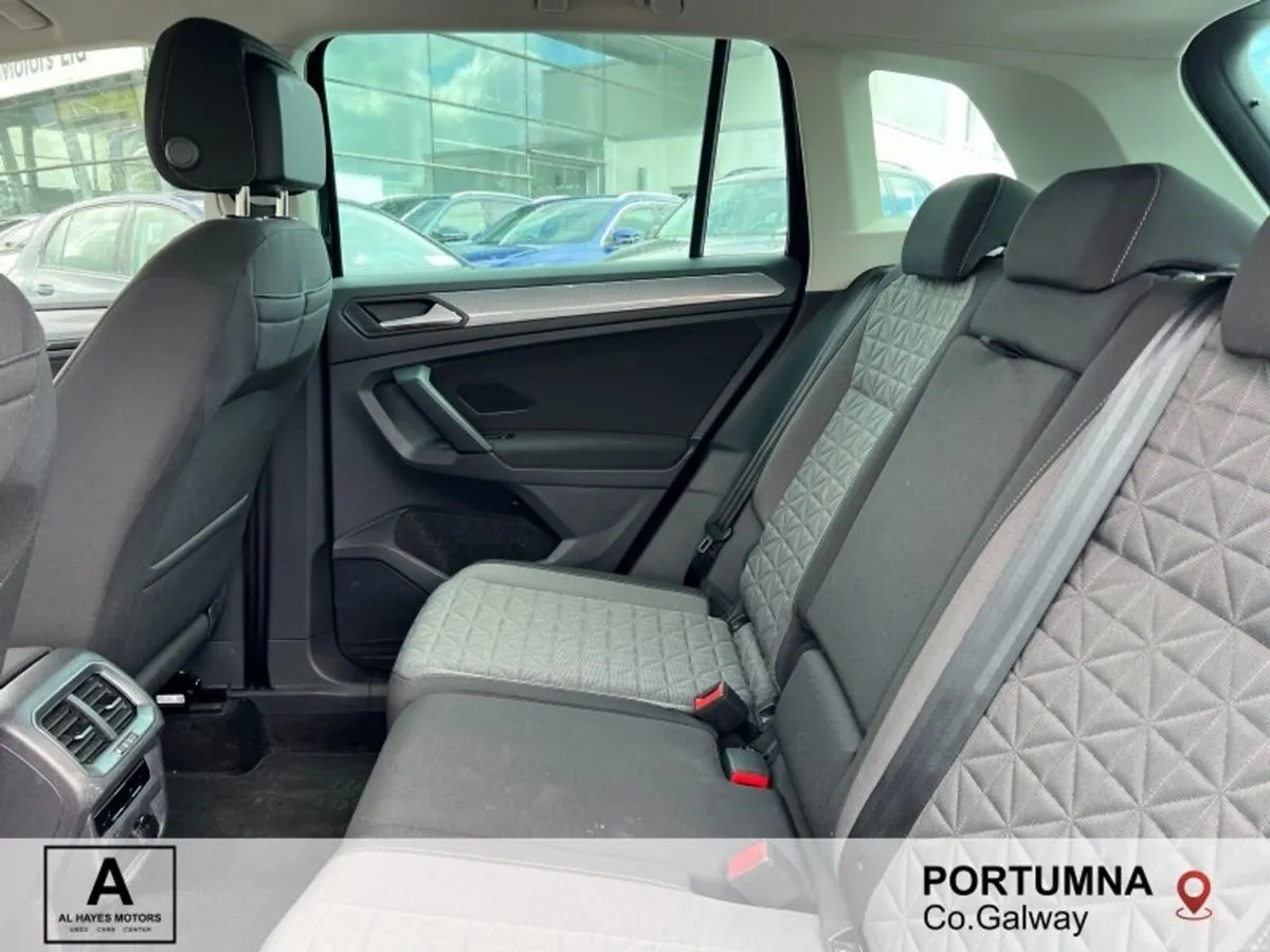 Volkswagen Tiguan AUTOMATIC LIFE 2.0TDI 150HP - Image 6