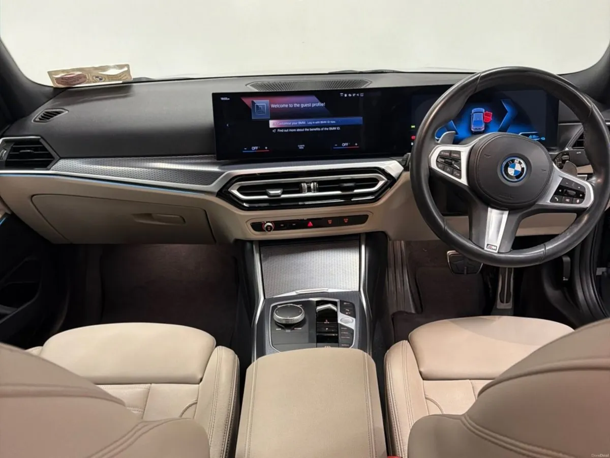 BMW 3-Series 330e M Sport PRO PACK - Image 4