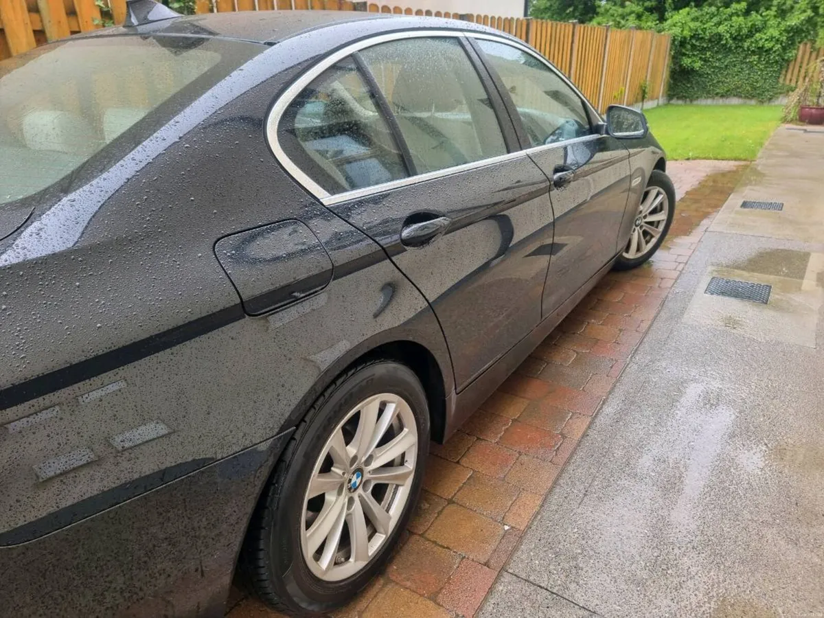 Car - Image 2