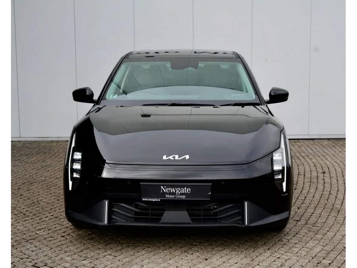 Kia EV4 Fastback Earth 2 - Image 2