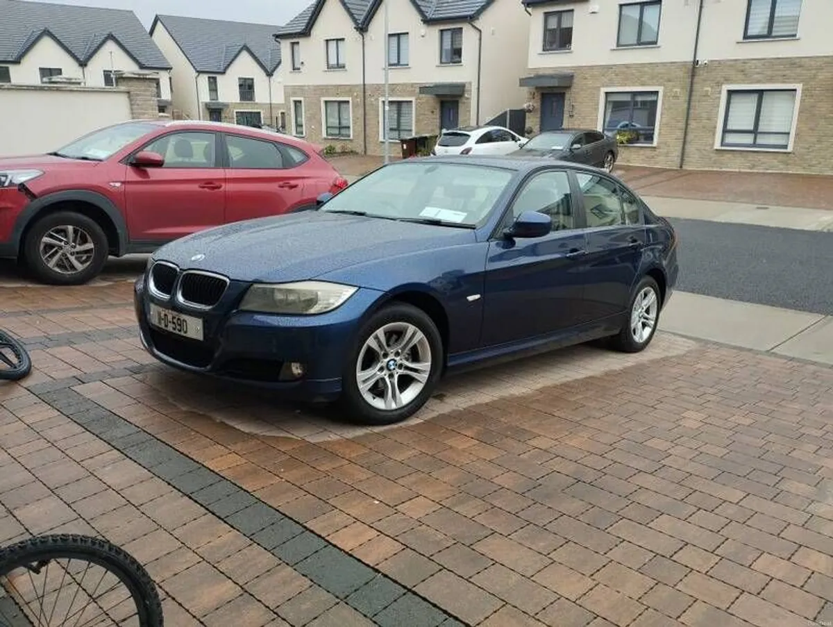 2011 Bmw 3-series - Image 1