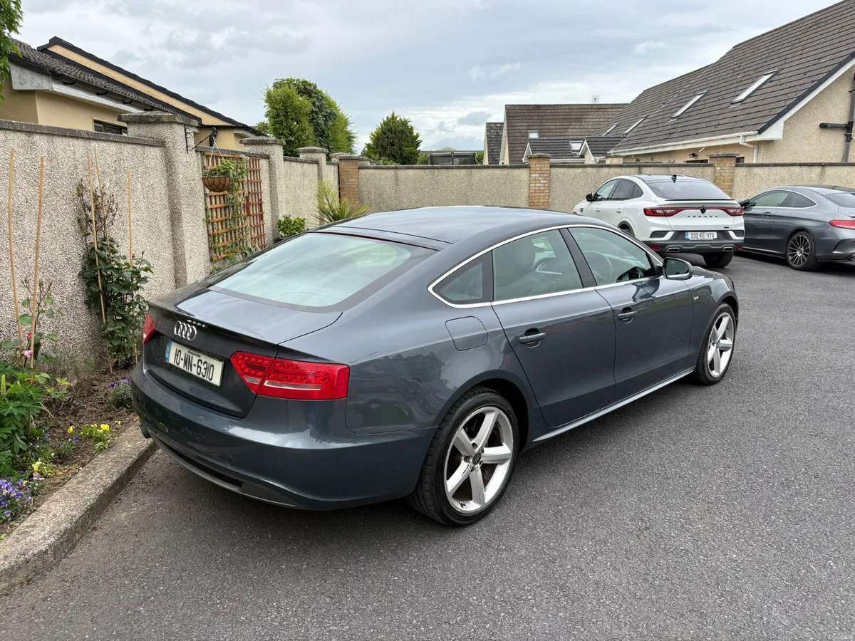 Audi A5 S line sport back 170 hp 2010 - Image 4