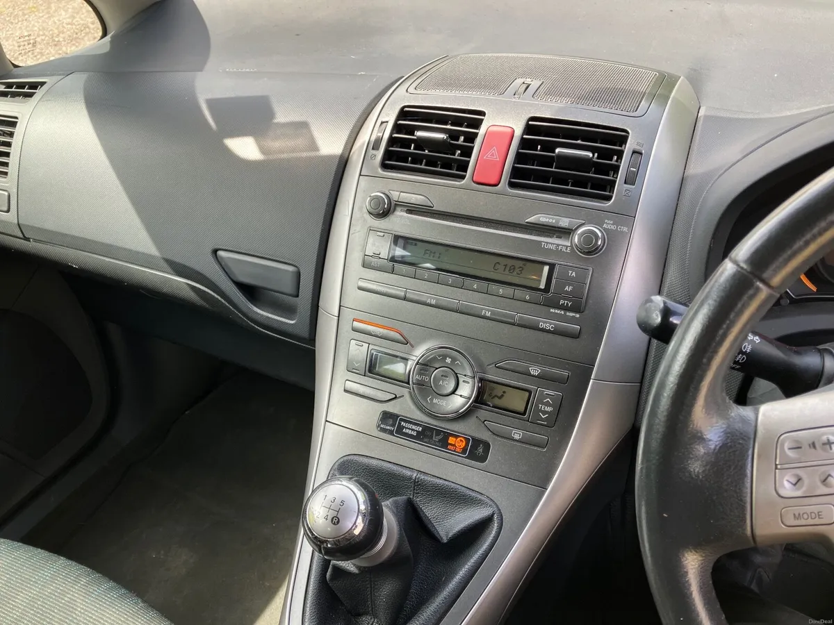 Toyota Auris 2008 - Image 3