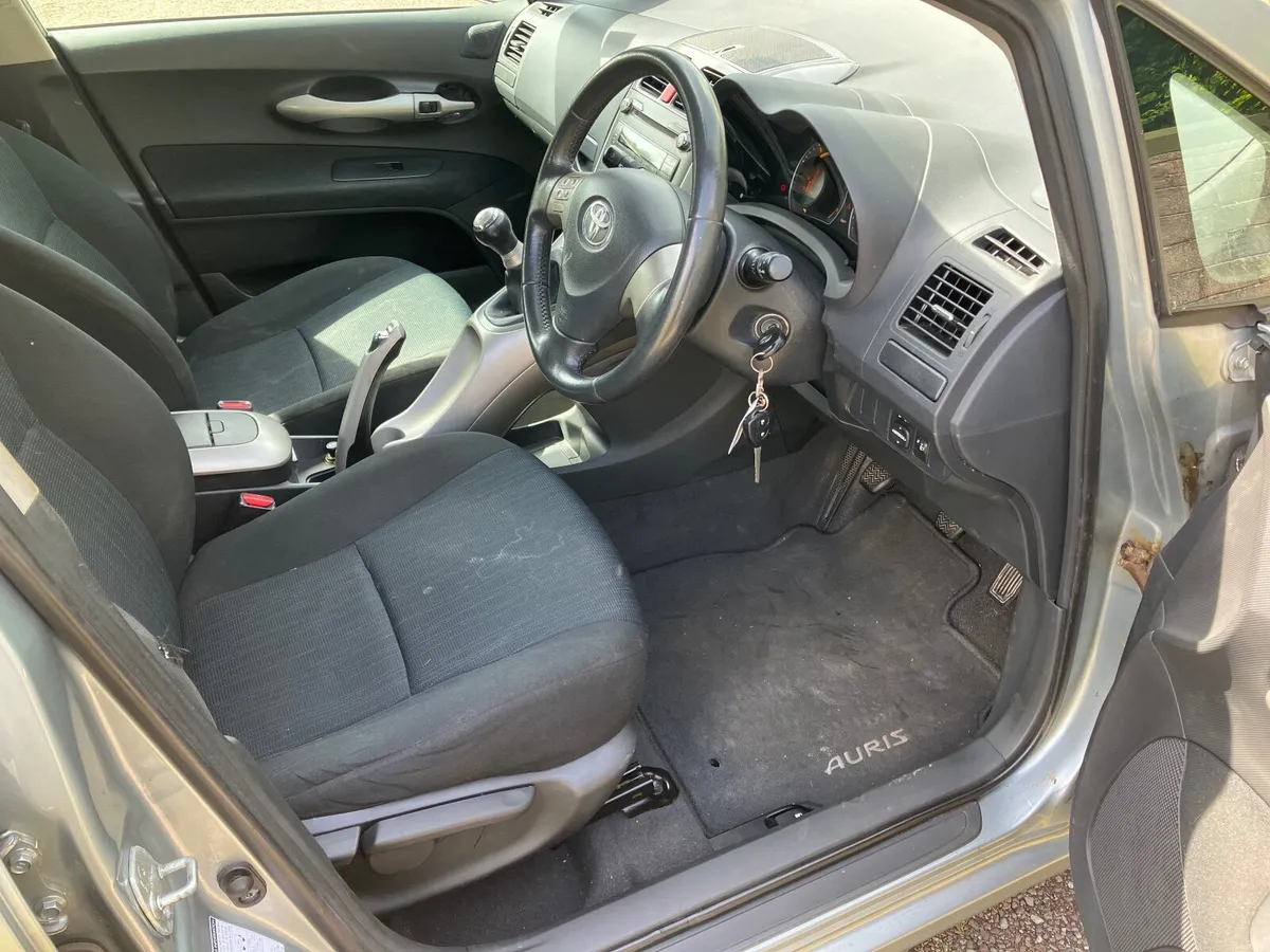 Toyota Auris 2008 - Image 4