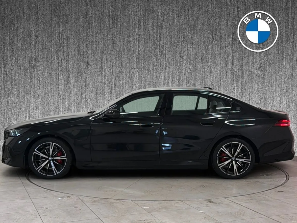 BMW 5-Series 530e M Sport Pro IMMEDIATE DELIVERY - Image 4