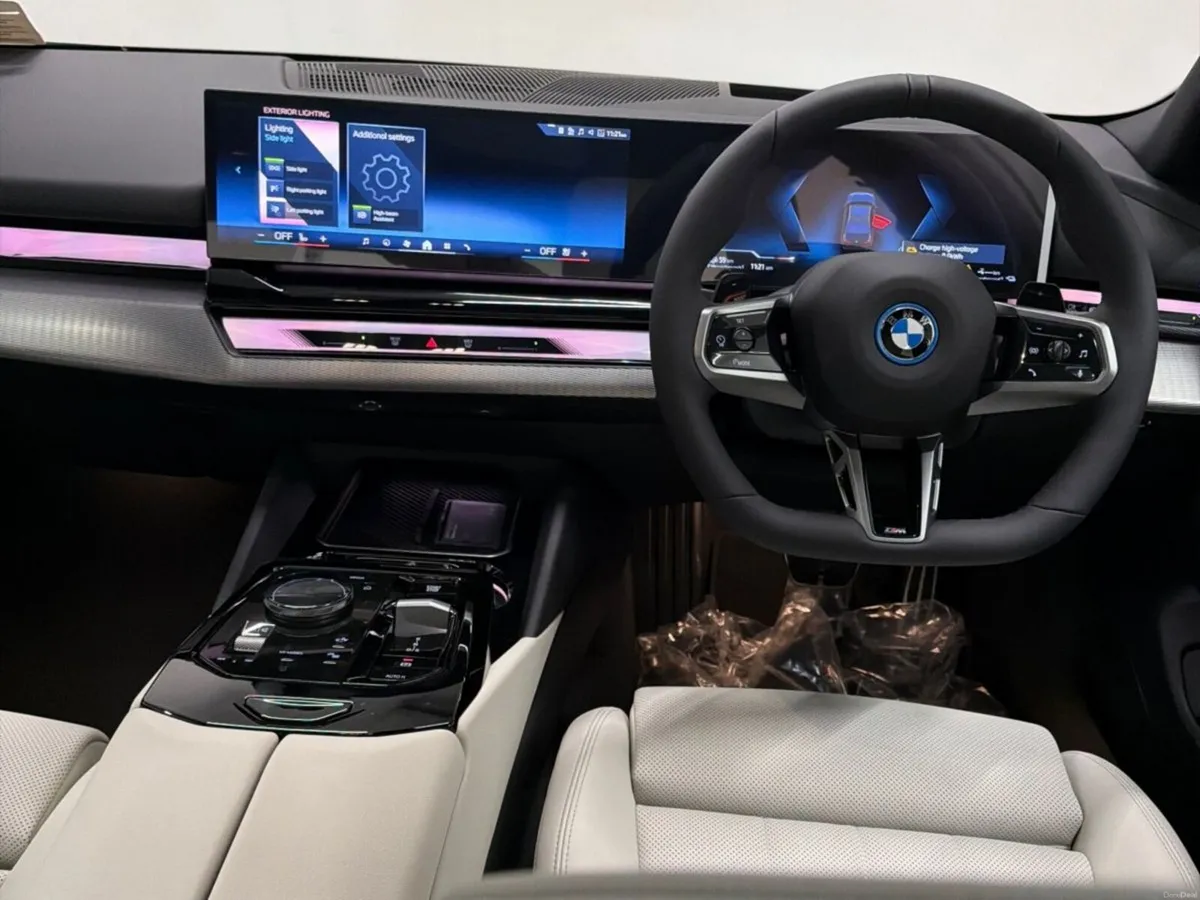 BMW 5-Series 530e M Sport Pro IMMEDIATE DELIVERY - Image 5