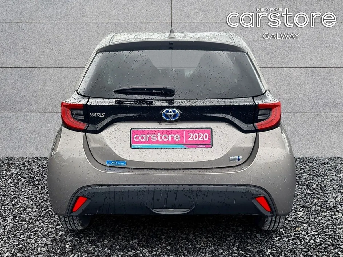 Toyota Yaris Hybrid - Image 4