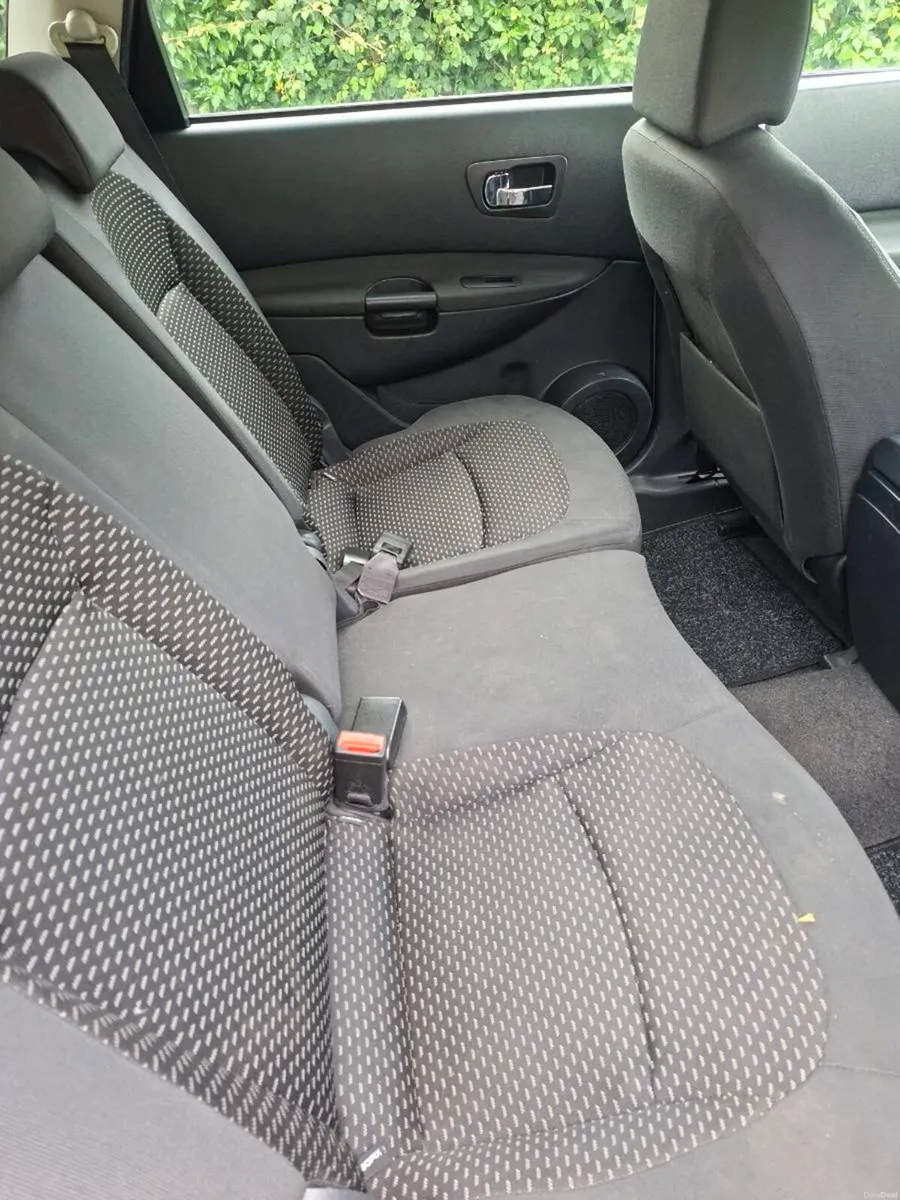 NISSAN QASHQAI 7 SEATER 2010 - Image 5