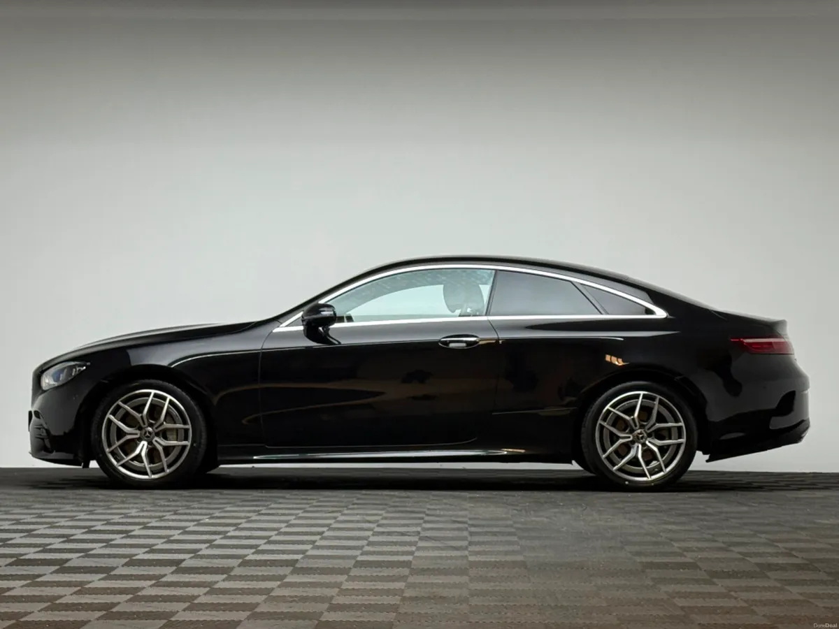 Mercedes-Benz E-Class E220D AMG LINE PREMIUM - Image 4