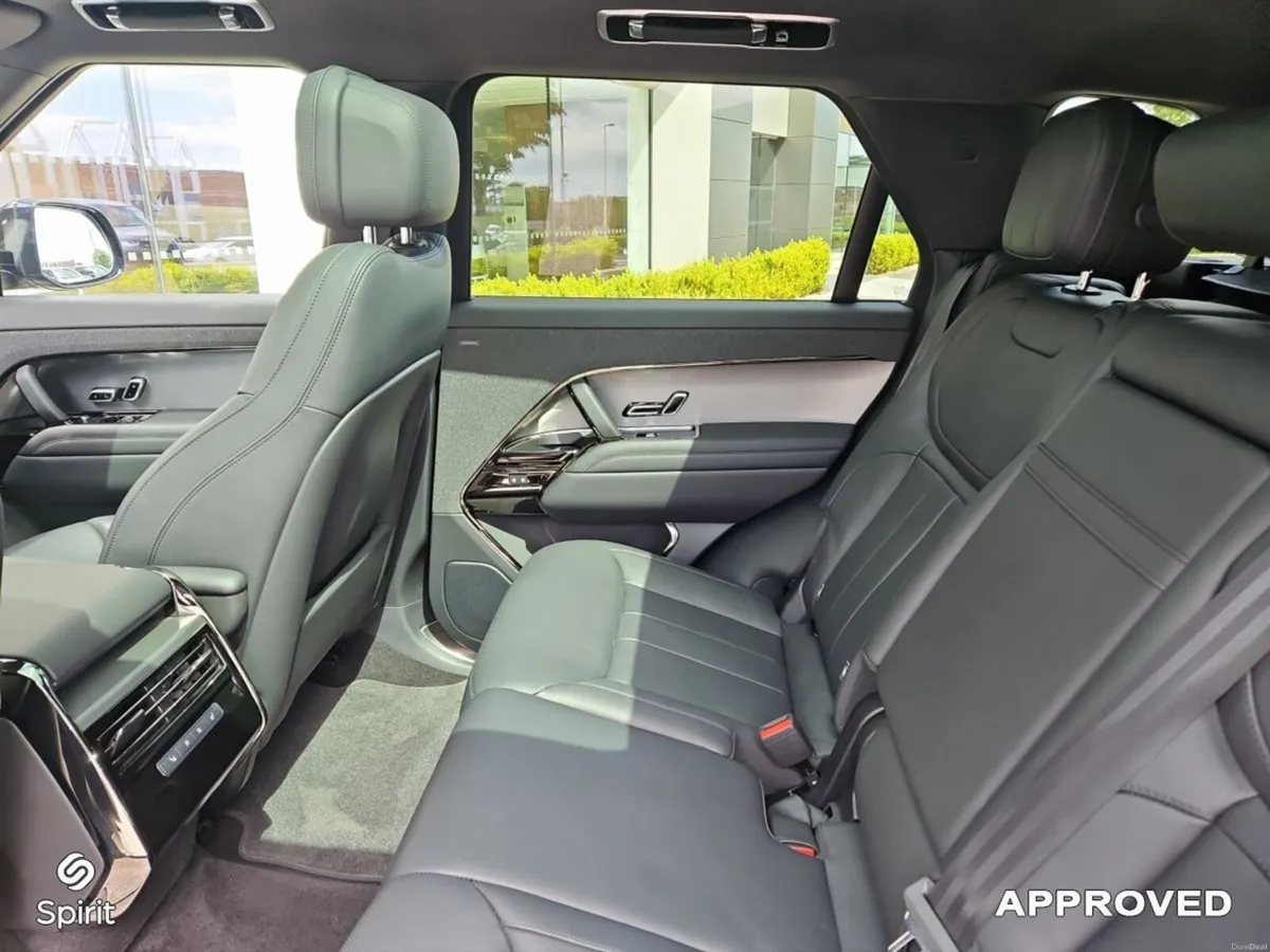 Land Rover Range Rover Sport 3.0 PHEV SE Dynamic - Image 5
