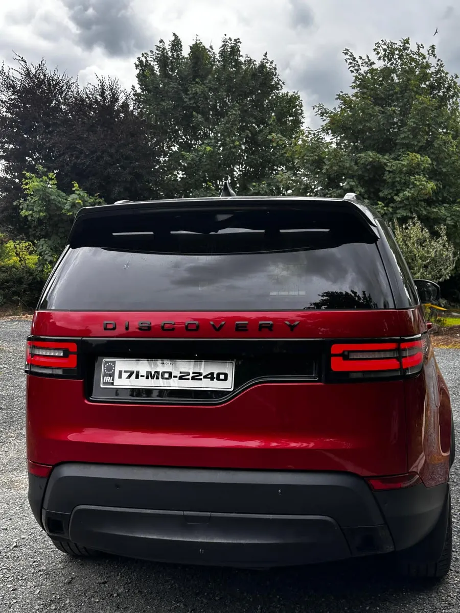2017  Discovery 5 Top Spec 7 Seater NCT 03/27 - Image 2